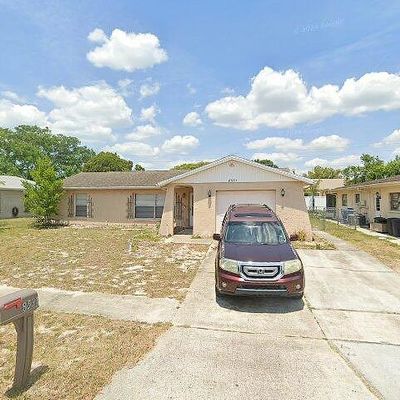 8531 Woodcrest Dr, Port Richey, FL 34668