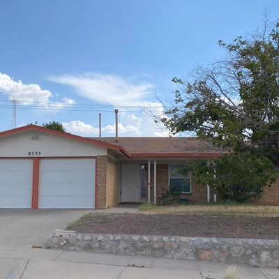 8533 Saratoga Dr, El Paso, TX 79912