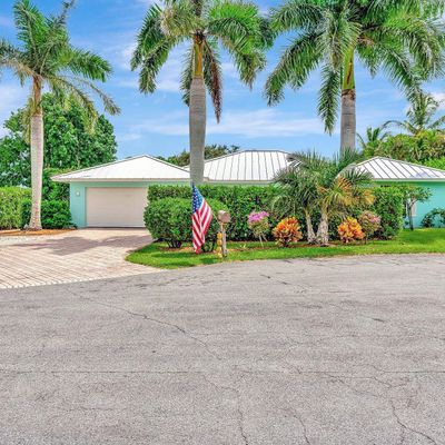 8534 Se Seagrape Way, Hobe Sound, FL 33455