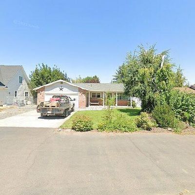 854 S Hummingbird Dr, Othello, WA 99344