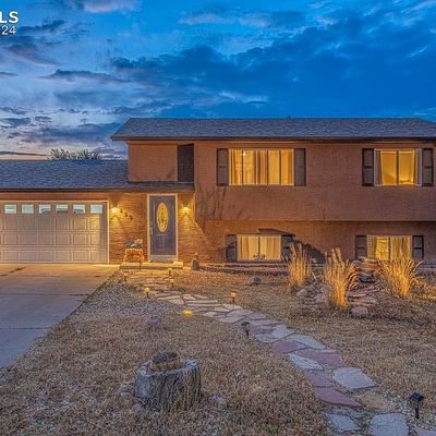 855 S Mccoy Dr, Pueblo, CO 81007