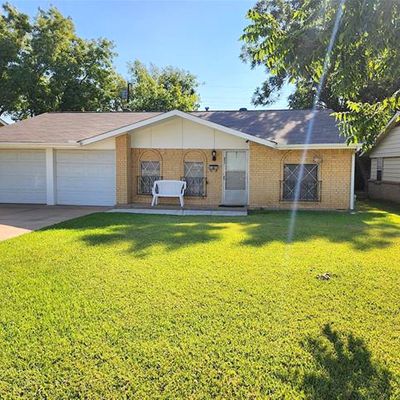 855 Rainbow Trl, Grapevine, TX 76051