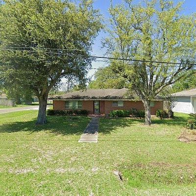 855 Turner Dr, Bridge City, TX 77611