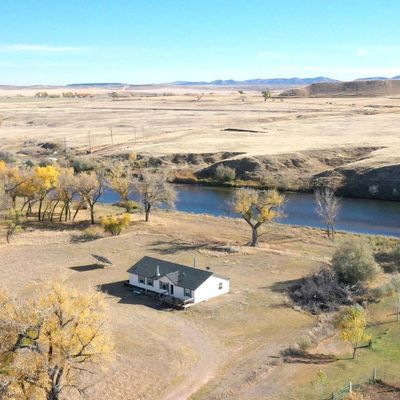 86 Running Dutchman Road, Glenrock, WY 82637