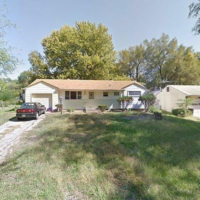 8603 Winchester Ave, Kansas City, MO 64138