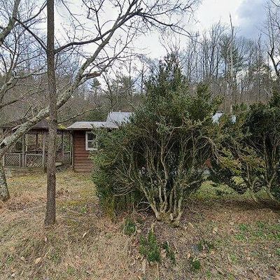 863 Sprucey Ln, Mountain City, TN 37683