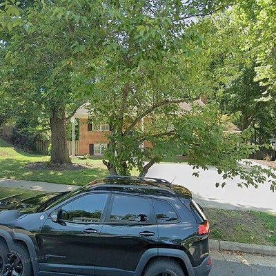 8636 Gateshead Rd, Alexandria, VA 22309