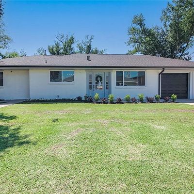 865 Clayton Dr, Norco, LA 70079