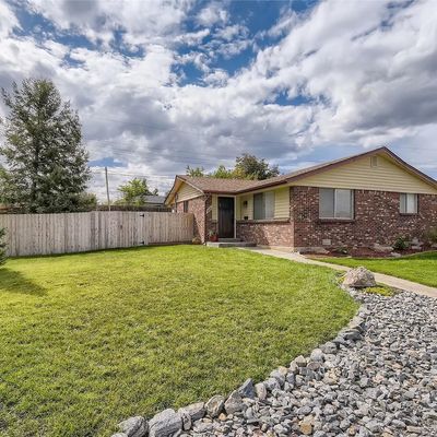 8682 W Hawaii Dr, Lakewood, CO 80232