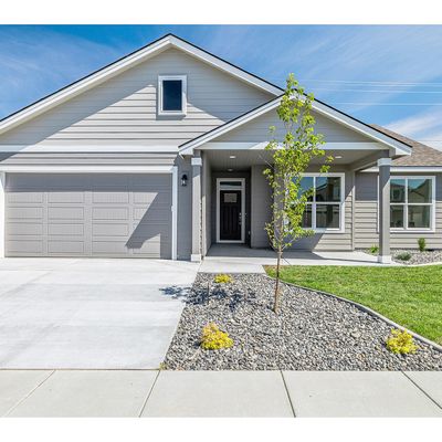 869 E Autumn Ave, Hermiston, OR 97838