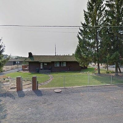 8697 Hillcrest Dr Ne, Moses Lake, WA 98837