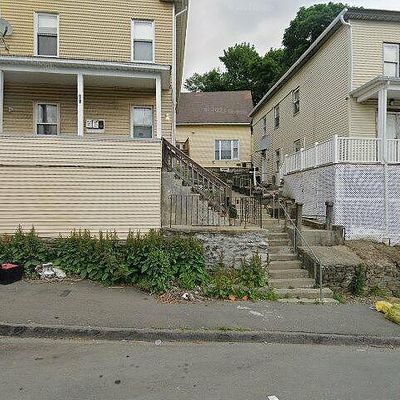 87 1/2 Eastern Ave, Worcester, MA 01605