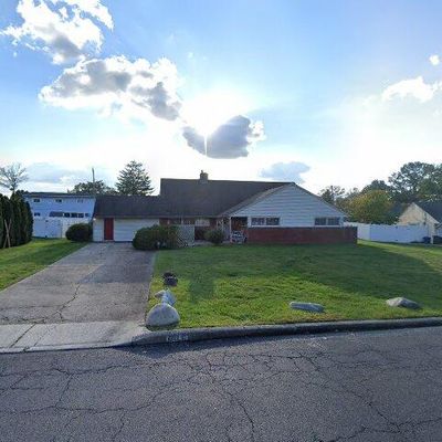 87 Forsythia Dr #E, Levittown, PA 19058