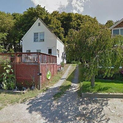 87 Kings Cove Beach Rd, North Weymouth, MA 02191