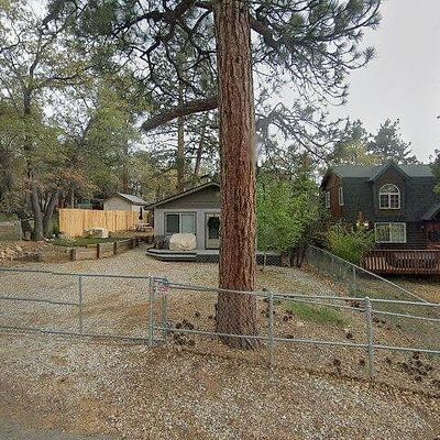 870 Holmes Ln, Sugarloaf, CA 92386