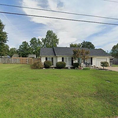 870 Sir Lionel St, Dyersburg, TN 38024