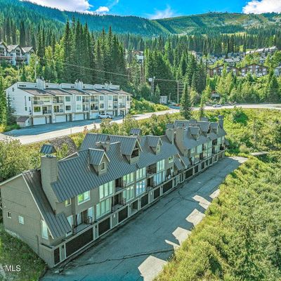 8707 Schweitzer Mountain Rd, Sandpoint, ID 83864