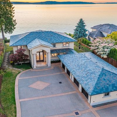 8711 Talbot Rd, Edmonds, WA 98026