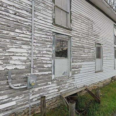 8712 Highway 19 E, Roan Mountain, TN 37687