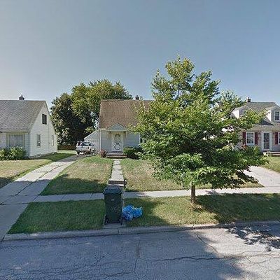 8717 W Montana Ave, Milwaukee, WI 53227