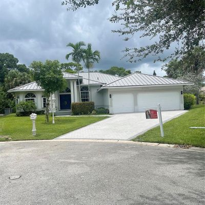 8720 Nw 18 Th St, Coral Springs, FL 33071