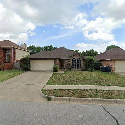 8729 Sabinas Trl, Fort Worth, TX 76118