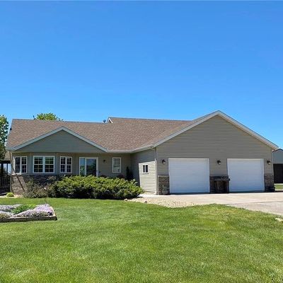 8735 Dolphin Rd, Princeton, MN 55371