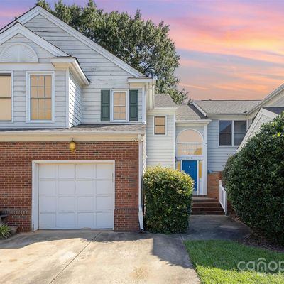 8745 Fox Chase Ln, Charlotte, NC 28269