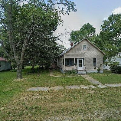 919 S Oak Ave, Aurora, MO 65605