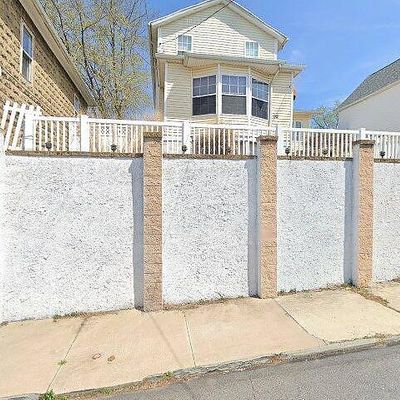 92 John St, Pittston, PA 18640