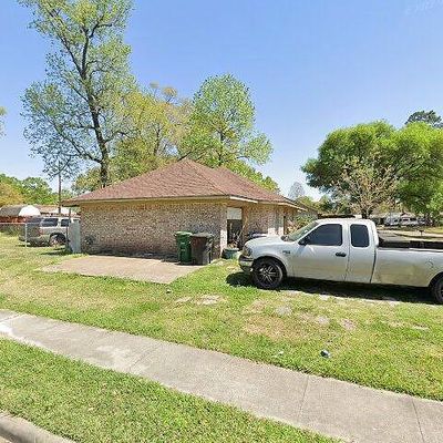 9203 Richland Dr, Houston, TX 77078