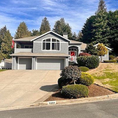 9204 Olympic View Dr, Edmonds, WA 98020