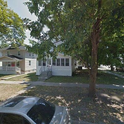 921 8 Th St Sw, Cedar Rapids, IA 52404