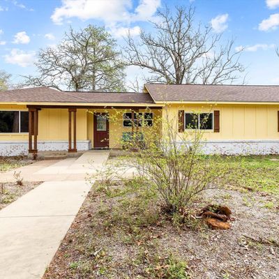 921 S Market Street, Grapeland, TX 75844