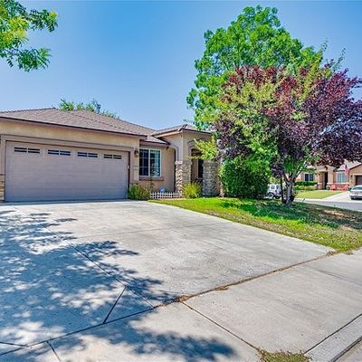 9211 Fragrant Cloud Dr, Bakersfield, CA 93311