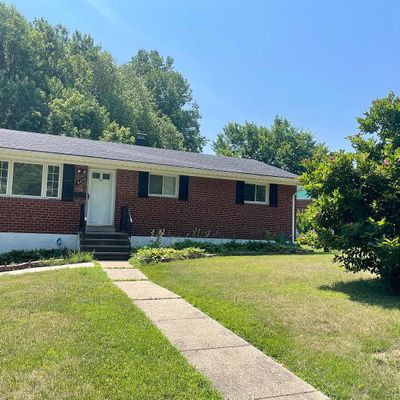 9213 Rolling View Dr, Lanham, MD 20706