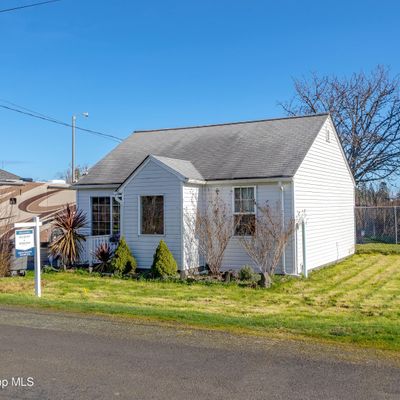 92203 Clover Rd, Astoria, OR 97103