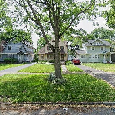 925 Genesee Park Blvd, Rochester, NY 14619