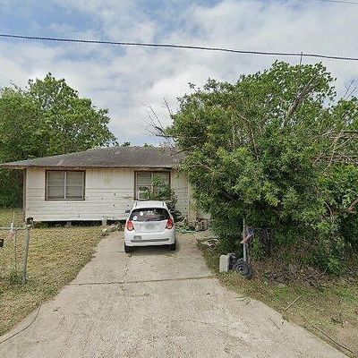 925 Monterrey St, Raymondville, TX 78580