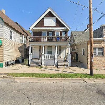 926 E Locust St, Milwaukee, WI 53212