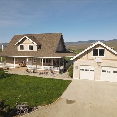 93 Pilot Wheel Rd, Tonasket, WA 98855