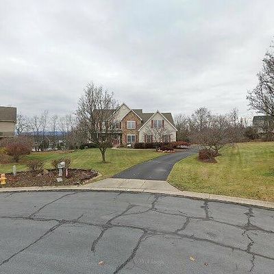 93 Skyline Ct, Gettysburg, PA 17325