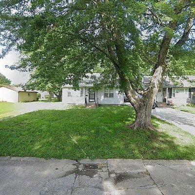 930 S Maple St, Ottawa, KS 66067