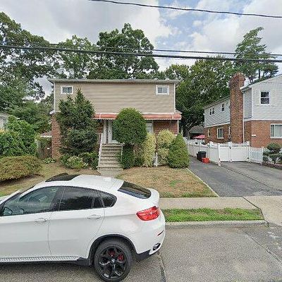 931 Orlando Ave, West Hempstead, NY 11552