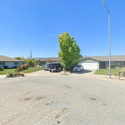 931 Plum Ct, Hollister, CA 95023