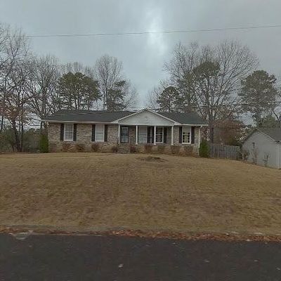 932 Rockingham Rd, Birmingham, AL 35235