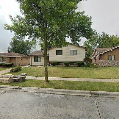 9329 N 85 Th St, Milwaukee, WI 53224