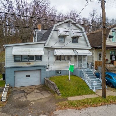 933 5 Th Ave, Conway, PA 15027