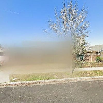 935 E Fedora Ave, Fresno, CA 93704