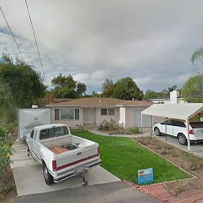 935 Crest View Rd, Vista, CA 92081